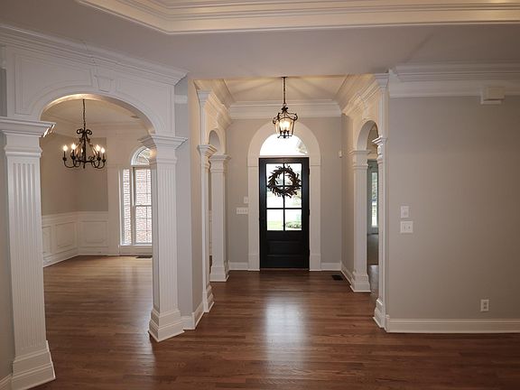 2nd image of 2409 Verona Pl