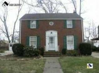 573 E 260th St, Euclid, OH