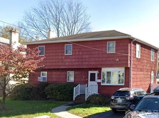 35 Fiat Ave, Iselin, NJ 08830