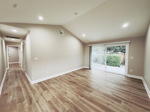 2nd image of 1665 Whitwood Ln APT 2