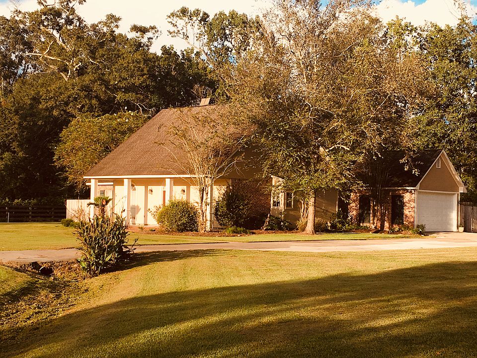 1st image of 17230 Meadowview Dr