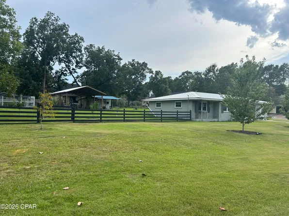 402 E Iowa Ave, Bonifay, FL 32425
