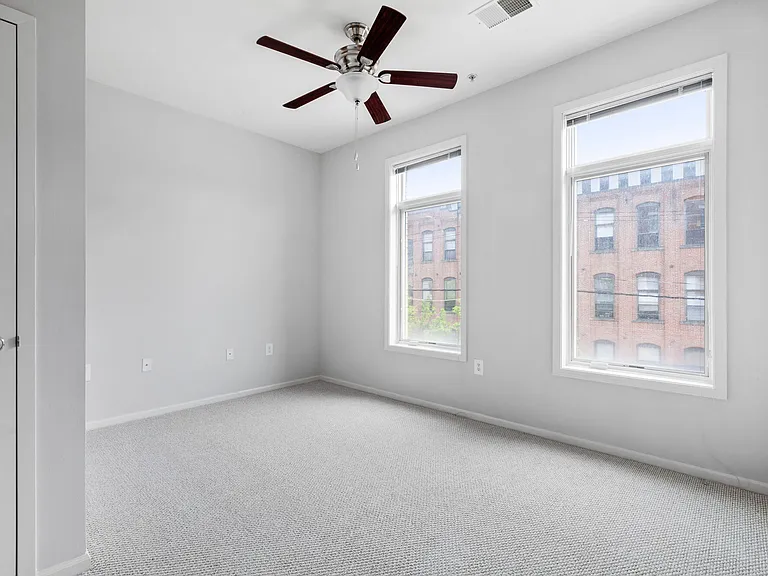 1000 Jefferson Street Apartments — Photo 39