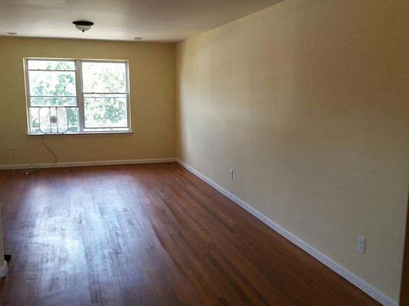 5th image of 750 S 20th St #2
