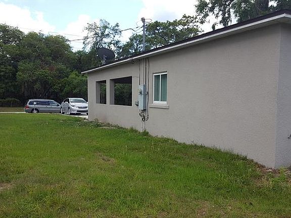 3rd image of 11197 Eastwood Dr