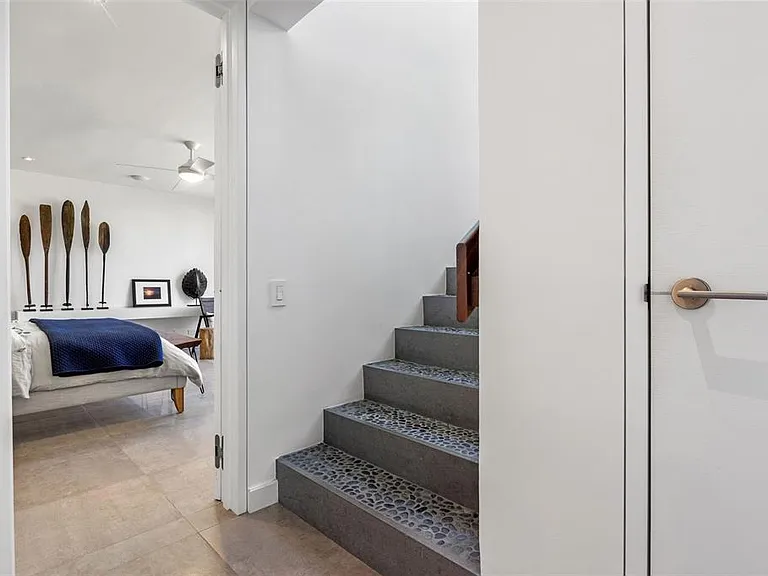 2713 Sevilla #2713 — Photo 15