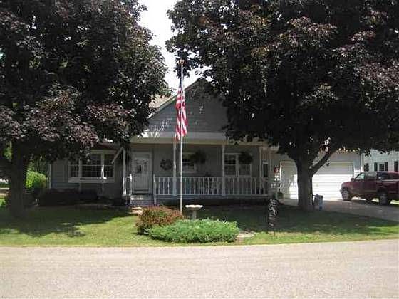 1st image of 122 W Ilgenfritz Ave