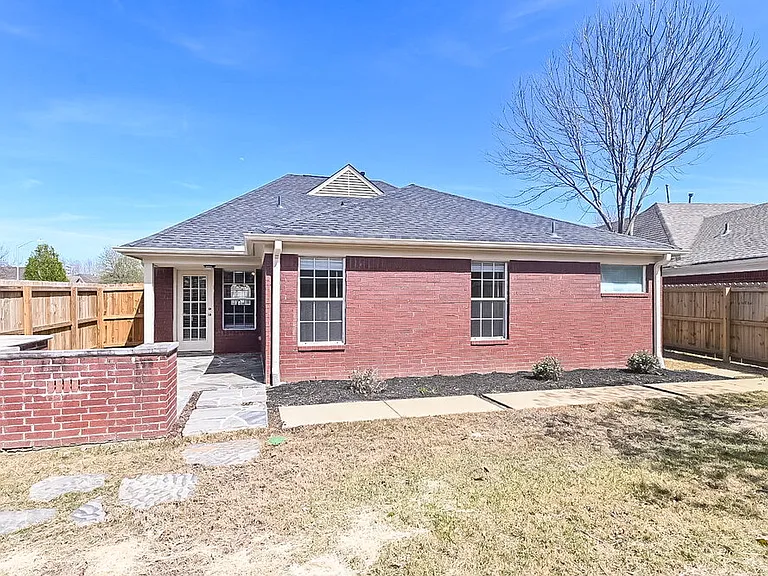 8531 Cross Point Dr — Photo 16