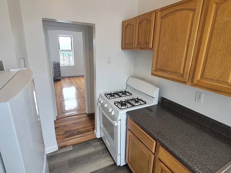 1001 Walton Ave #F3 — Photo 14