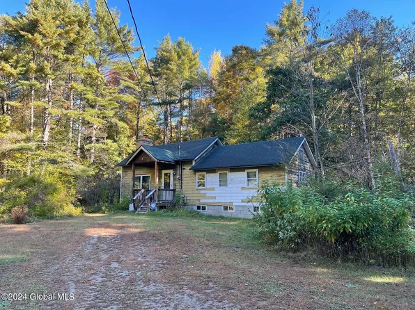 88 Starbuck Hill Road, Chestertown, NY 12817