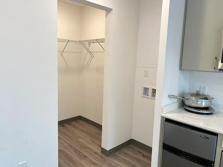 Fifty-Two Apartments — Photo 55