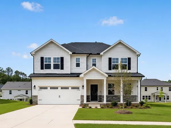 213 Hickory Grove Dr, Sanford, NC 27330