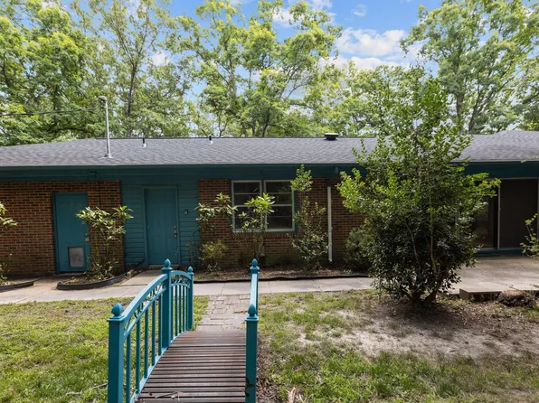 5211 Summit Ridge Dr, Durham, NC 27712