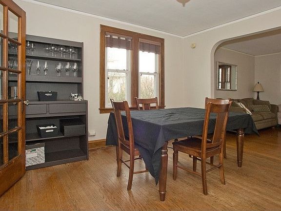 2nd image of 3226 Park Ave