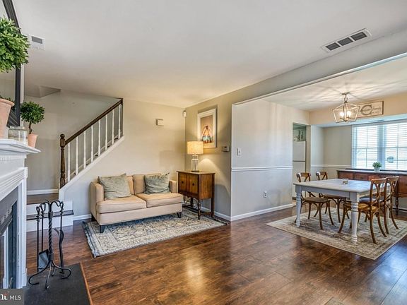 4th image of 862 Dante Ct