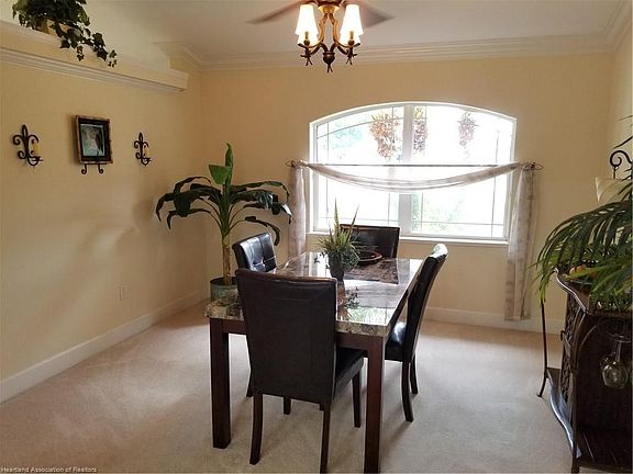 5th image of 1714 Amber Ln