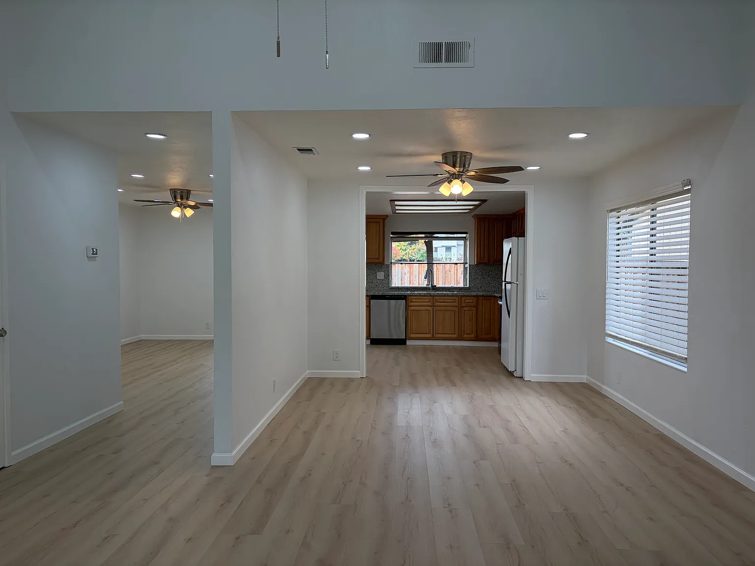 3 bed, 1582 sqft, $4,500 — Photo 4