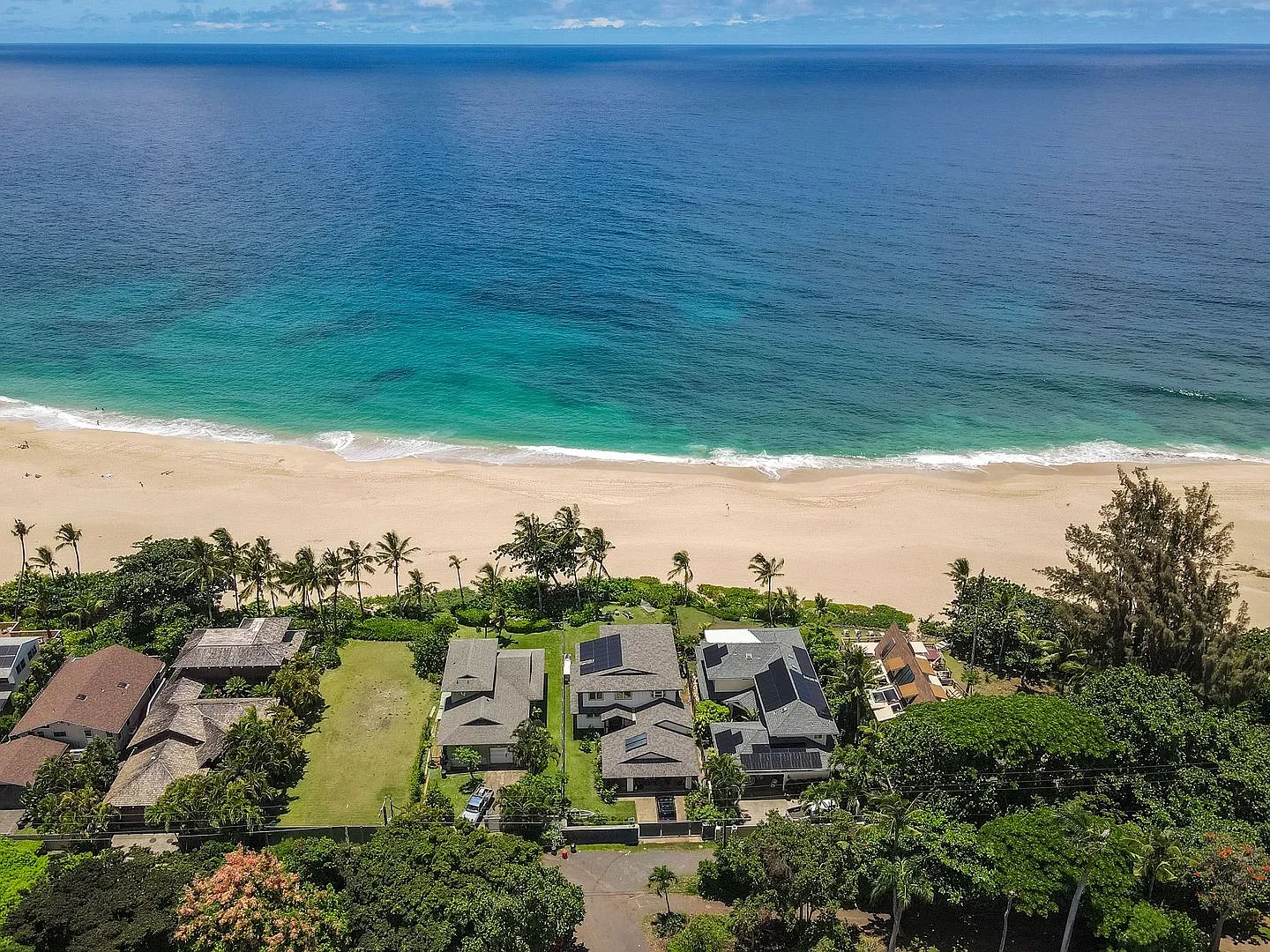 Ke Iki Beach Oceanfront 4 bed 3 bath luxury home | Available Now — Photo 4