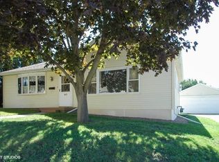 419 Bridge St, Mayville, WI 53050
