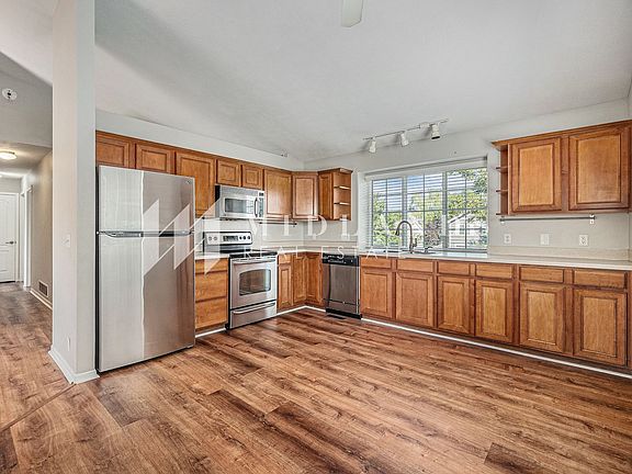 4th image of 2507 Hogantown Dr