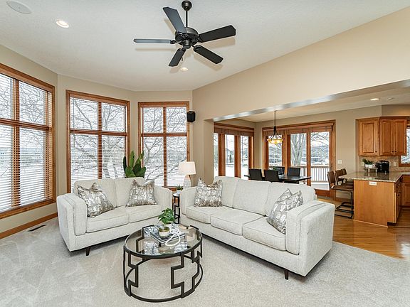 5th image of 3964 Autumn Lake Ct SW