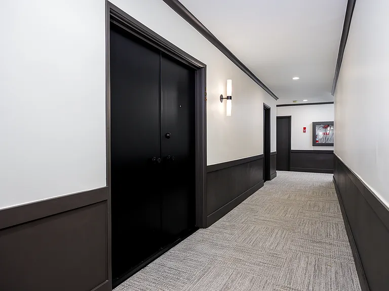Euclid Place Apartments — Photo 13
