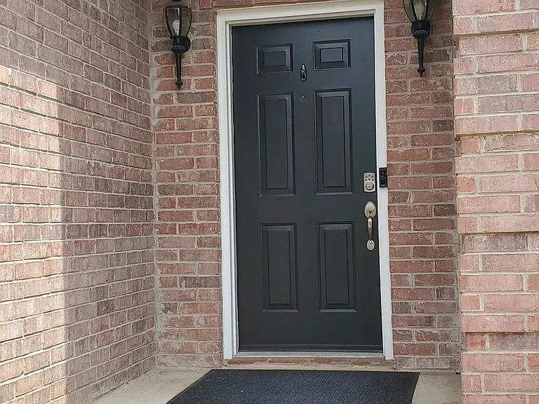 18257 Springmill Ct — Photo 8