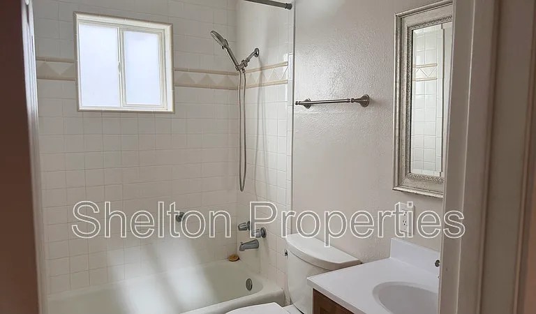 523 E Malibu Dr — Photo 7
