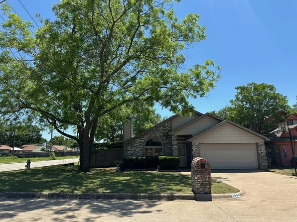 7568 Casburn Ct, Fort Worth, TX 76120