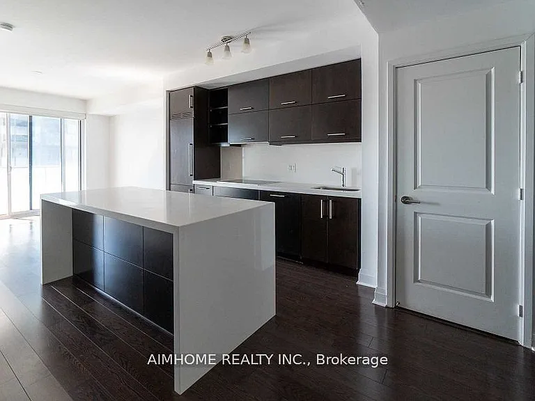 1080 Bay St #1506 — Photo 11