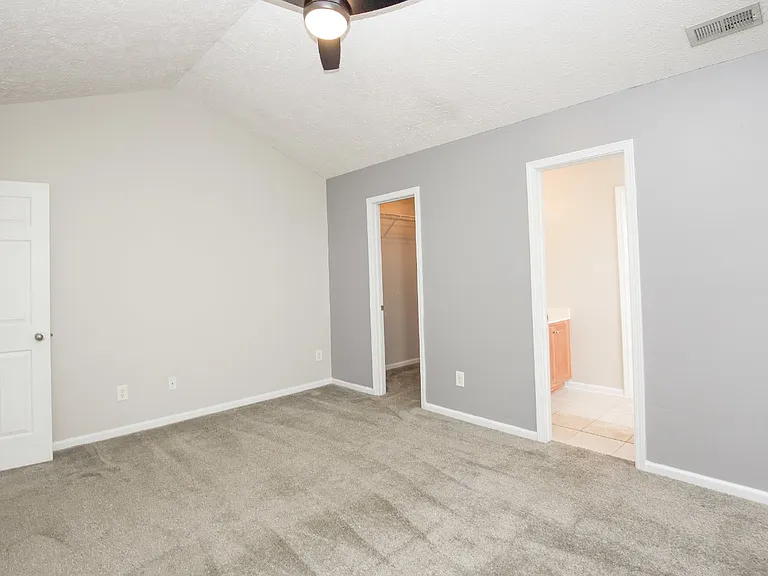 196 Lochwood Dr — Photo 27