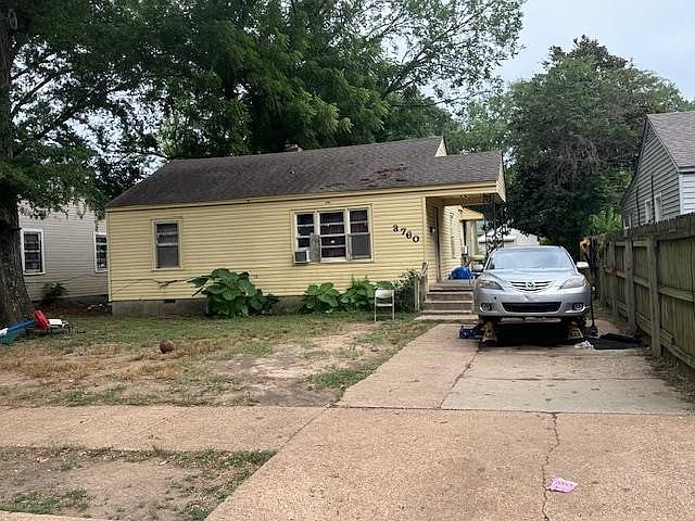 1st image of 3760 Greenbush Dr