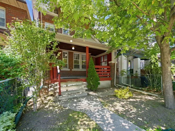 22 Coady Ave, Toronto, ON M4M 2Y8