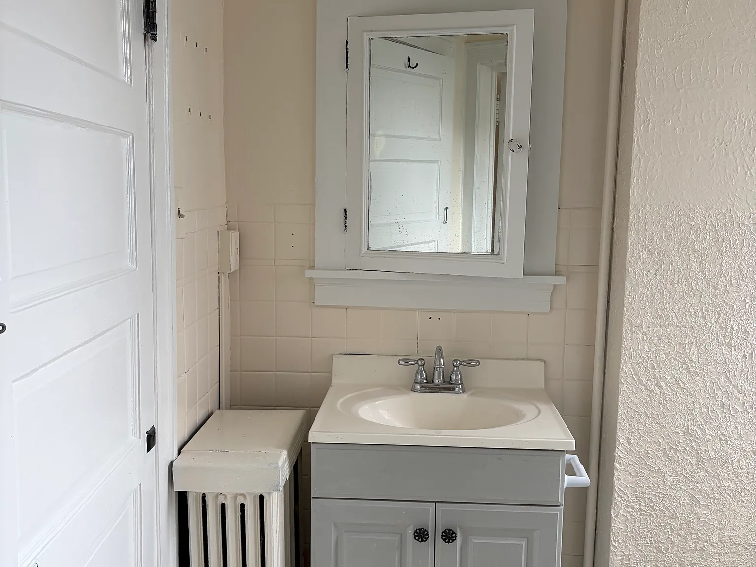 2 bed, 1212 sqft, $1,200 — Photo 2