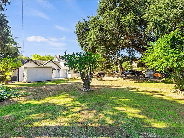 379 Buena Loma St — Photo 37