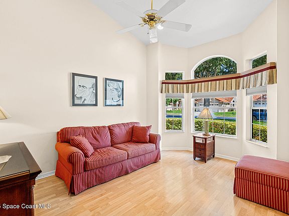 4th image of 7702 Candlewick Dr