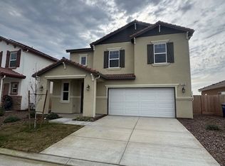 1484 Concord Way, Dinuba, CA 93618
