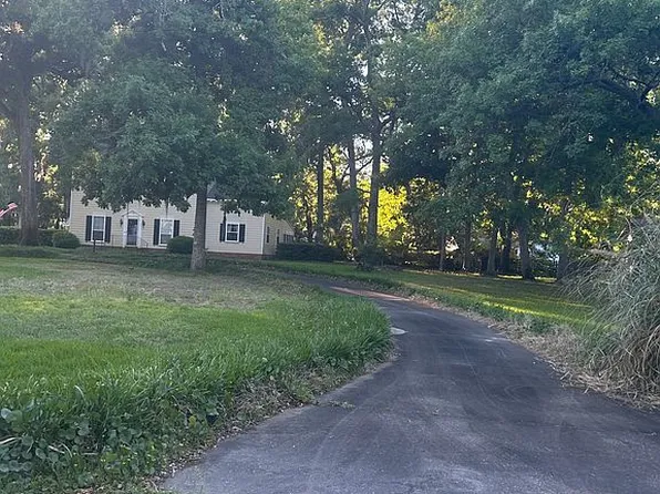 806 Devon Dr, Saint Marys, GA 31558