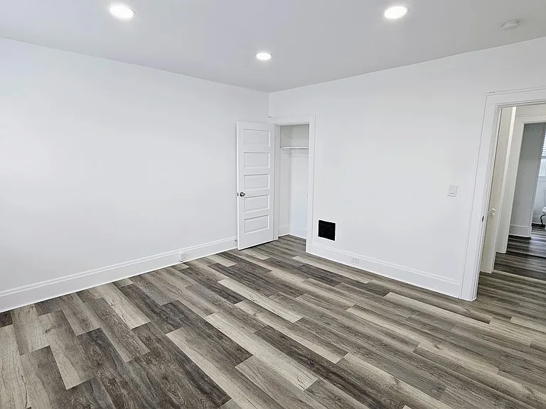 1421 Gault St — Photo 14