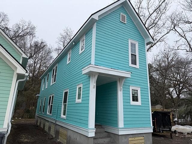 1st image of 2713 Henry St