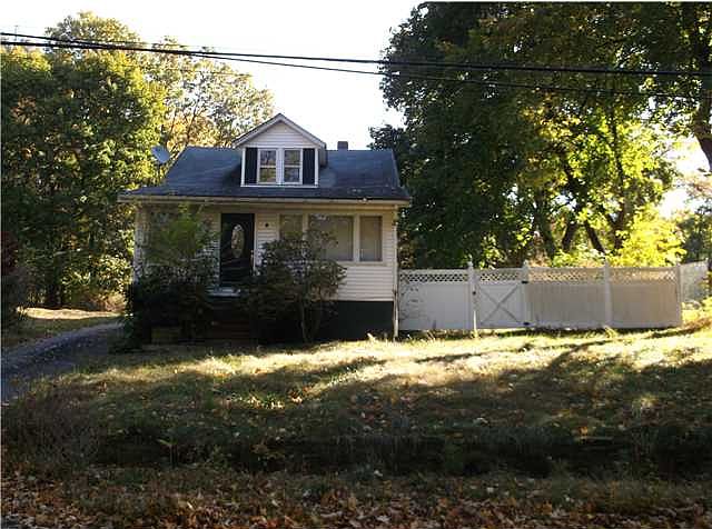 1st image of 18 Winona Ave