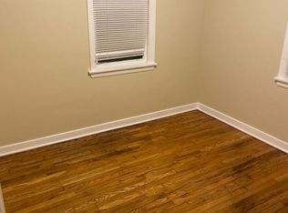 645 Grand Ave APT 1, Waukegan, IL 60085
