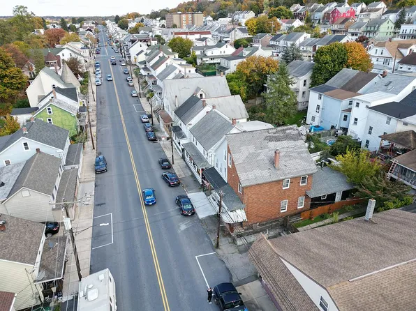 222 E Patterson St, Lansford, PA 18232
