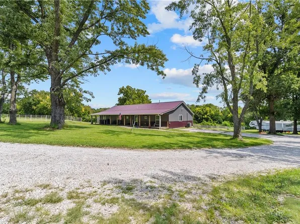 395 NW 1101st Rd, Centerview, MO 64019