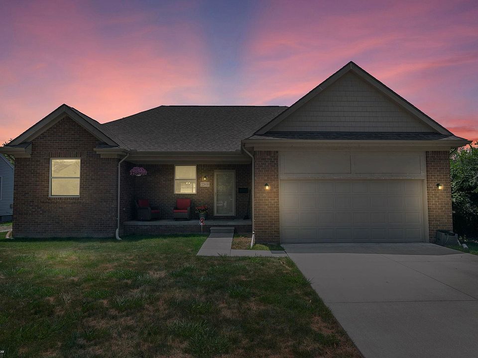 1st image of 22818 Maxine St