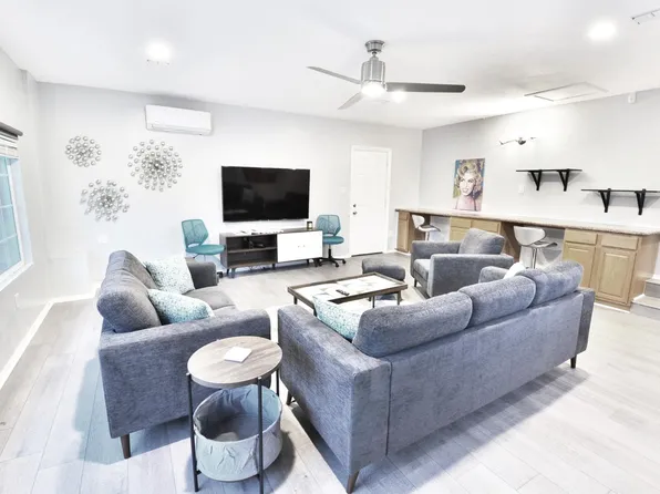 2070 Jason Ct, Palm Springs, CA 92262