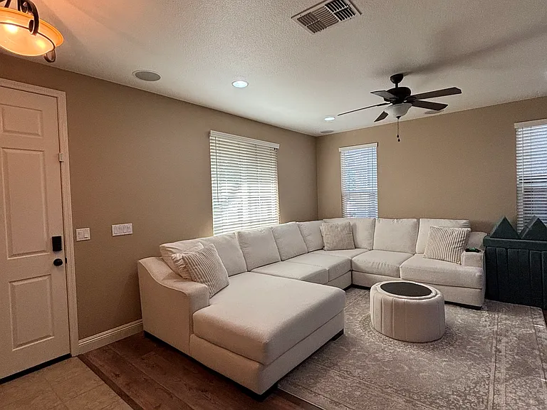 343 Carriage Ln — Photo 30