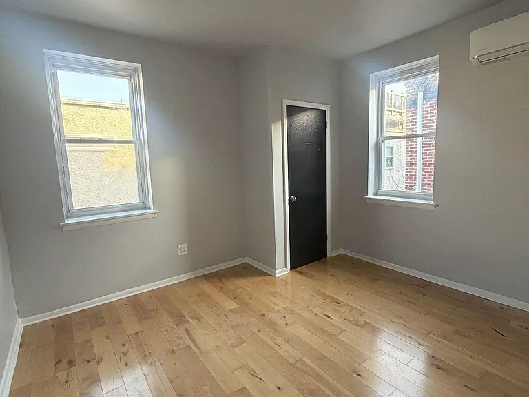 975 N Lawrence St #C — Photo 1
