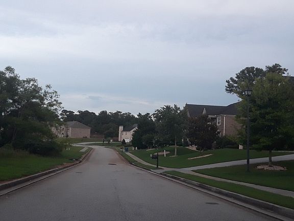 4th image of 3365 Bartlett Ave