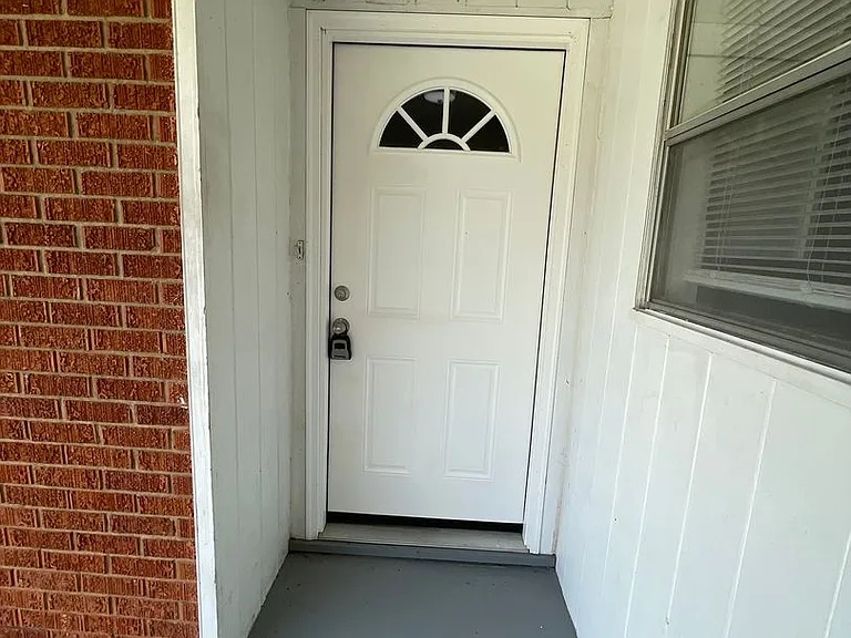 5808 NW Liberty Ave — Photo 4